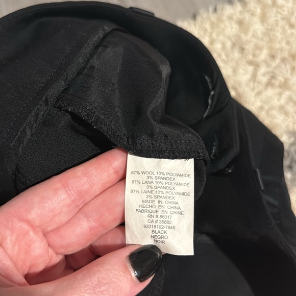 Pre loved classic black Bebe shorts. I use to work there i believe these are a 6 - Picture 8 of 9